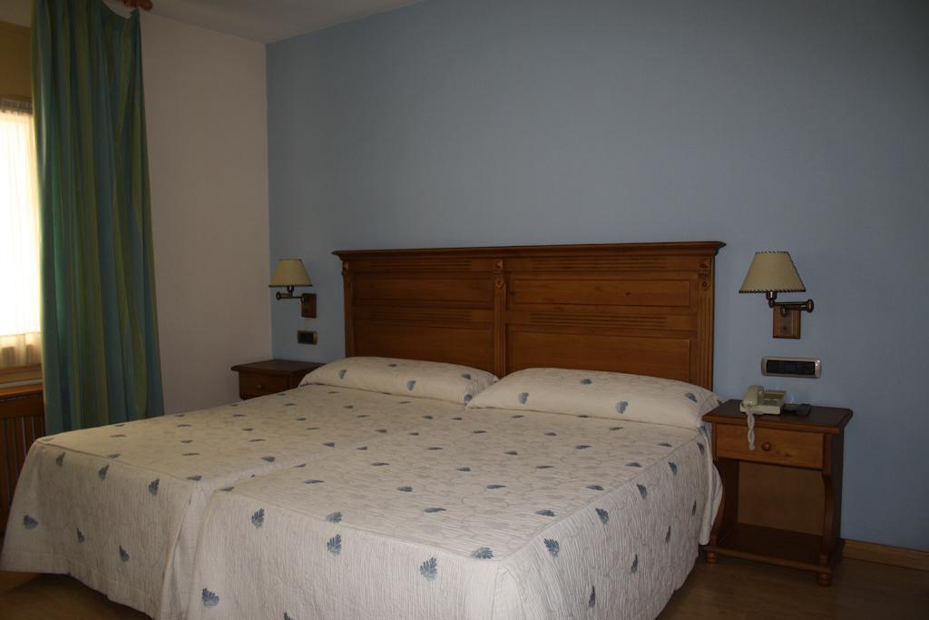 Hotel Casa Ruba Biescas  Cameră foto